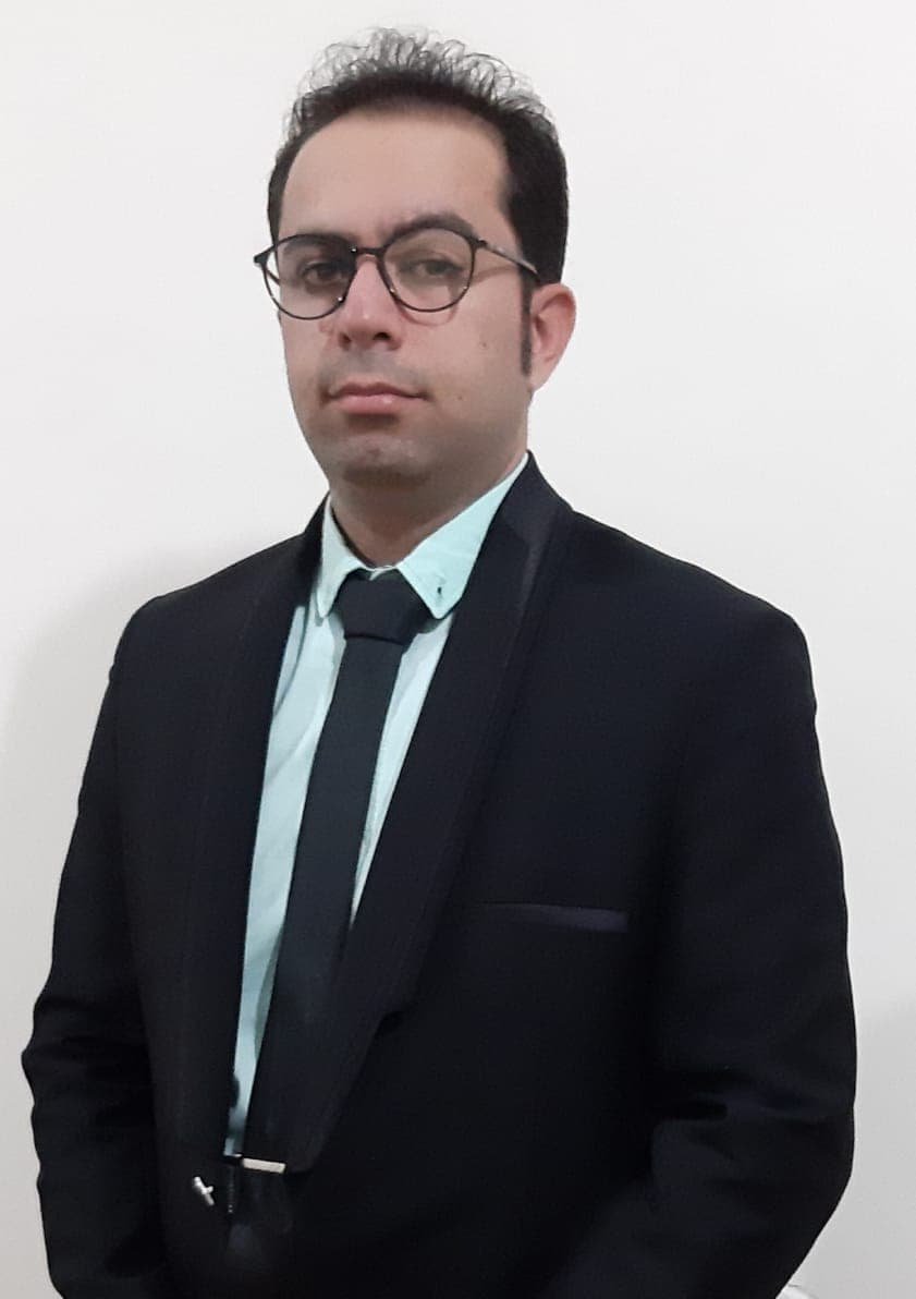 Portrait of Ehsan Fathi, Consultant & Operational Manager